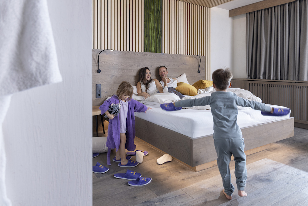Familie mit Kindern im Familienhotel